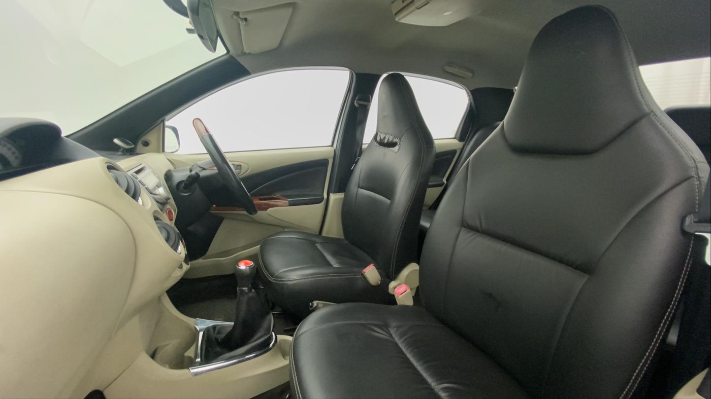 2012 Toyota Etios VX, Petrol, Manual, 38,871 km, Right Side Front Door Cabin