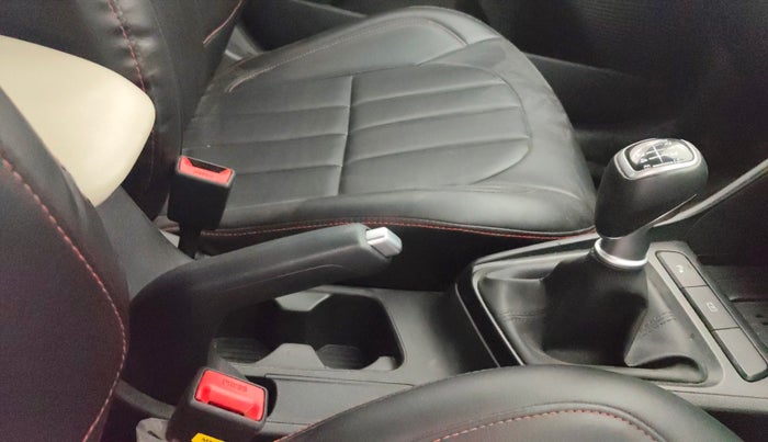 2023 Hyundai Verna SX 1.5 l MPI, Petrol, Manual, 37,974 km, Gear Lever