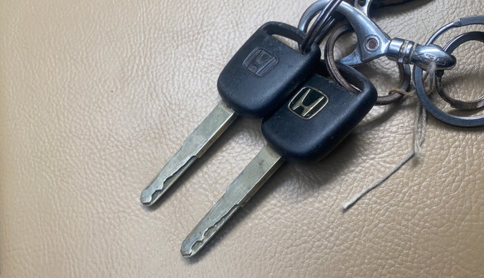 2014 Honda Amaze 1.2L I-VTEC E, CNG, Manual, 63,777 km, Key Close Up