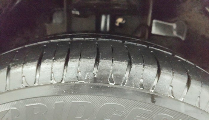 2017 Tata Tiago XZ PETROL, Petrol, Manual, 84,416 km, Right Front Tyre Tread