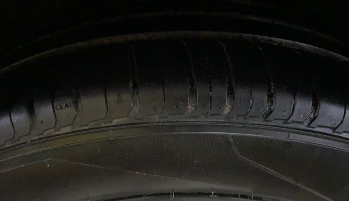 2021 Tata NEXON XZA PLUS (O) PETROL DARK EDITION, Petrol, Automatic, 87,304 km, Left Front Tyre Tread