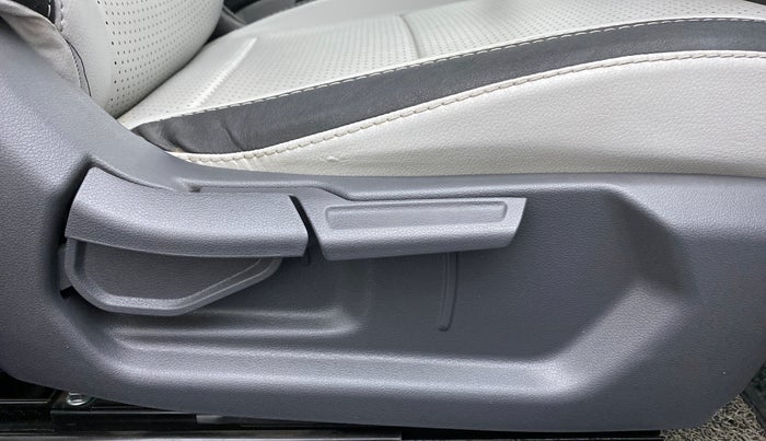2020 Hyundai GRAND I10 NIOS SPORTZ PETROL, Petrol, Manual, 20,242 km, Driver Side Adjustment Panel