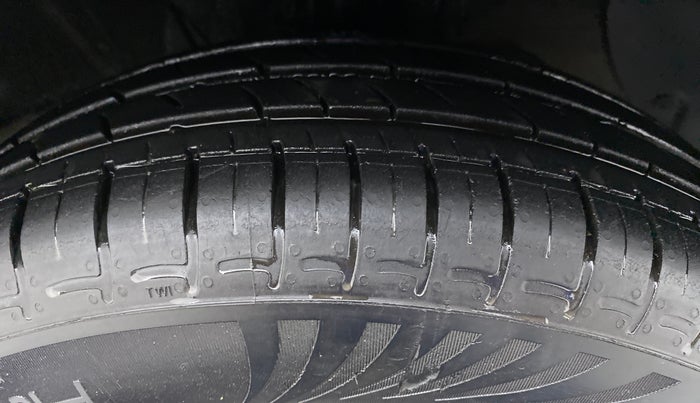 2020 Hyundai GRAND I10 NIOS SPORTZ PETROL, Petrol, Manual, 20,242 km, Right Front Tyre Tread