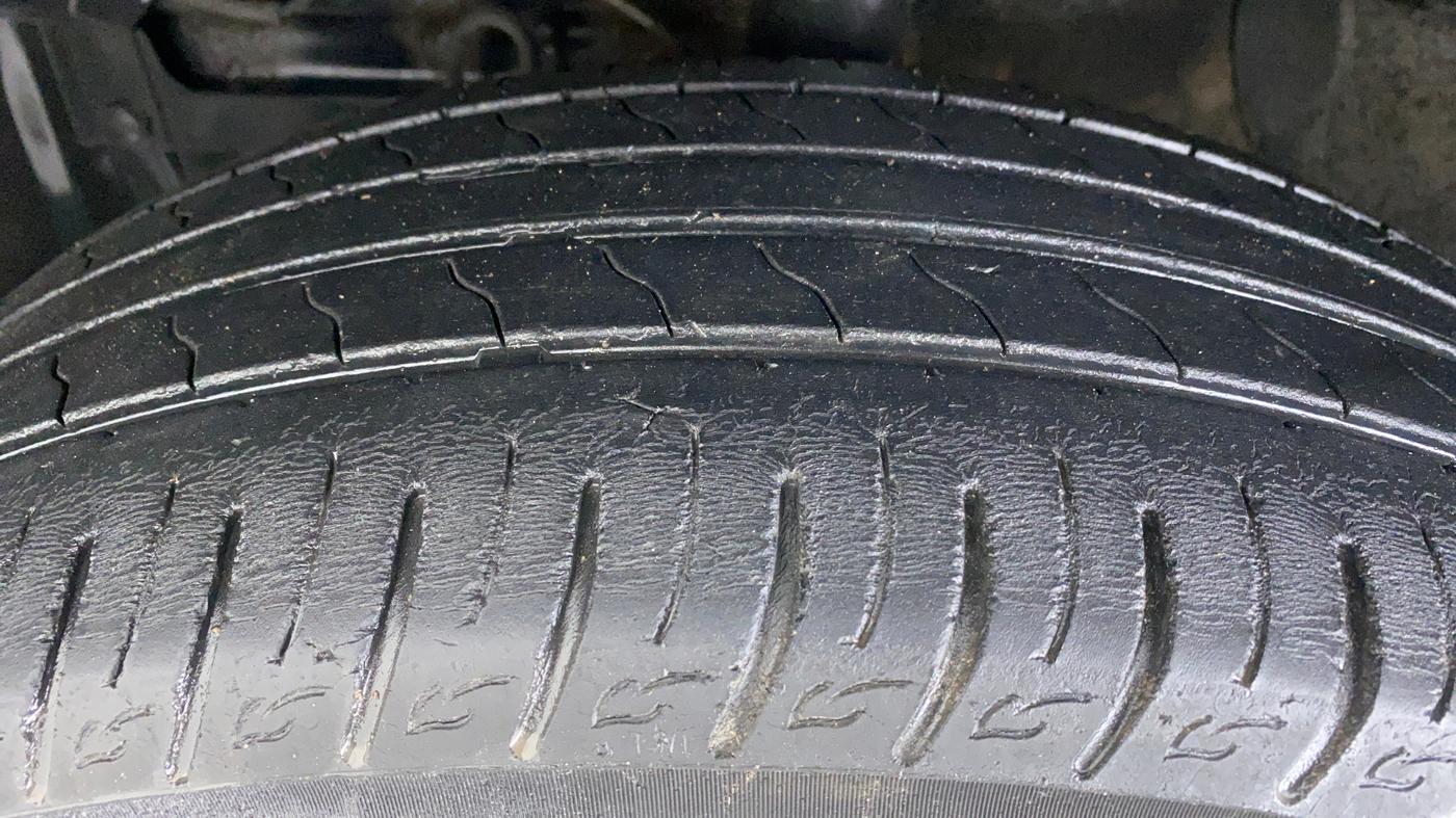 2018 Maruti Vitara Brezza ZDI + AMT, Diesel, Automatic, 58,154 km, Left Front Tyre Tread