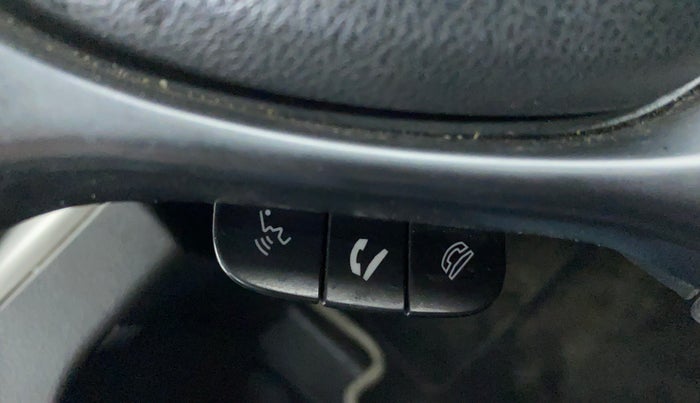 2018 Maruti Vitara Brezza ZDI + AMT, Diesel, Automatic, 58,154 km, Steering wheel - Phone control not functional