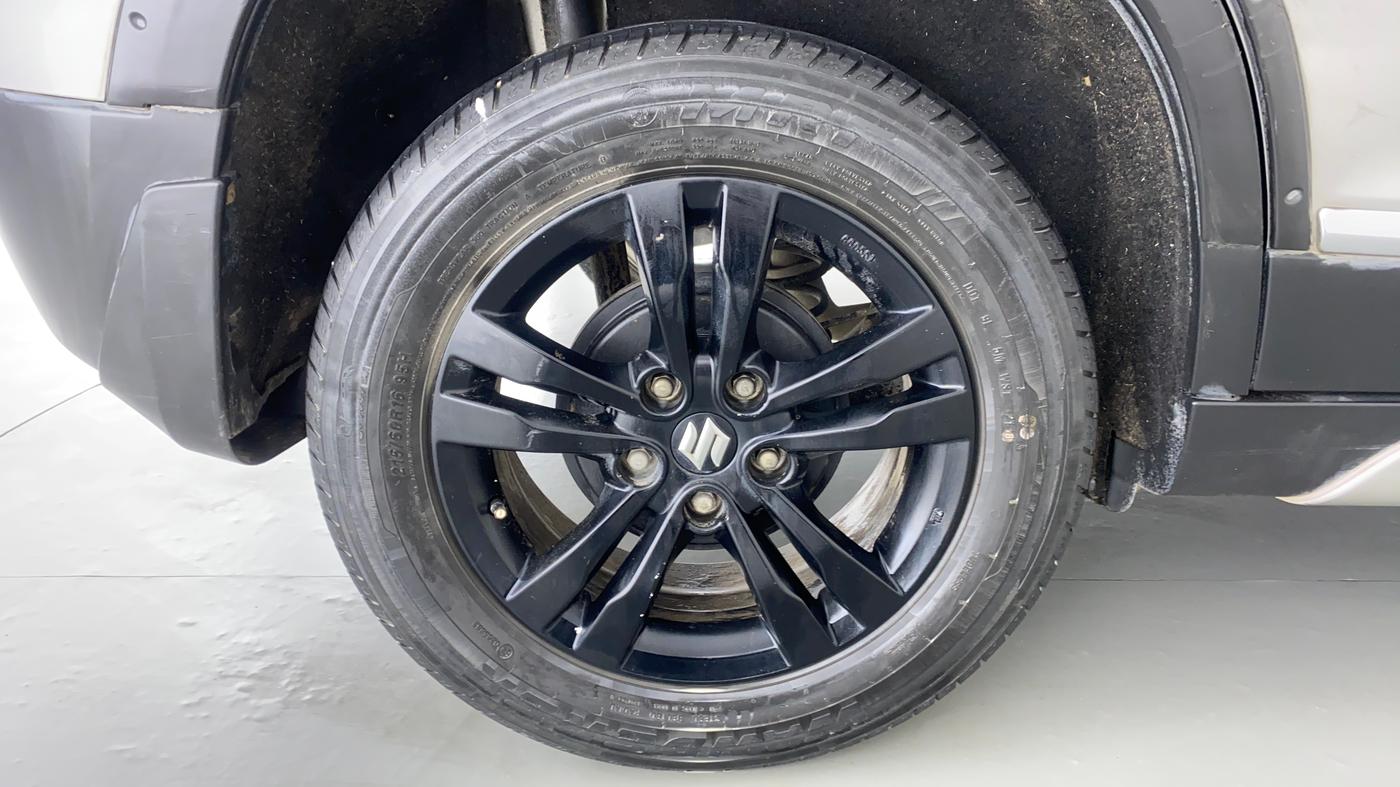 2018 Maruti Vitara Brezza ZDI + AMT, Diesel, Automatic, 58,154 km, Right Rear Wheel