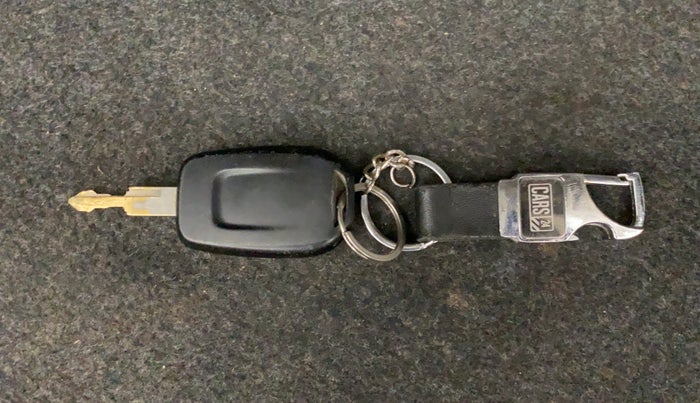 2017 Renault Kwid RXL, Petrol, Manual, 40,617 km, Key Close Up