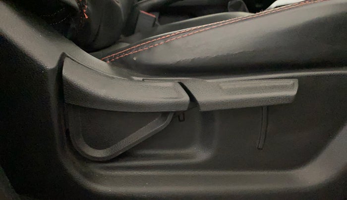 2021 KIA SONET HTK 1.2, Petrol, Manual, 29,485 km, Driver Side Adjustment Panel