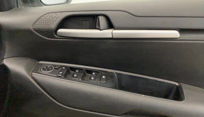 2021 KIA SONET HTK 1.2, Petrol, Manual, 29,485 km, Driver Side Door Panels Control