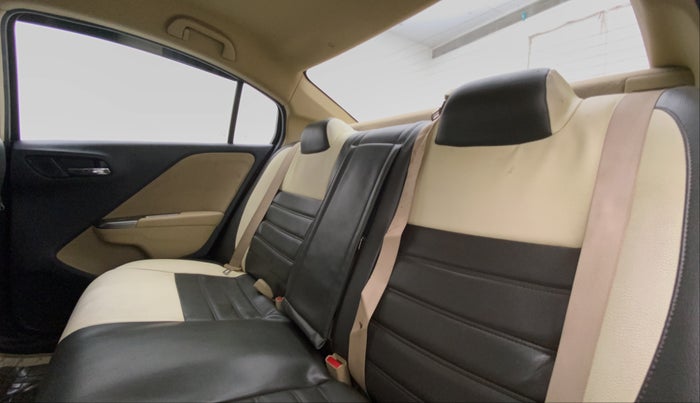 2016 Honda City 1.5L I-VTEC V MT, Petrol, Manual, 50,488 km, Right Side Rear Door Cabin