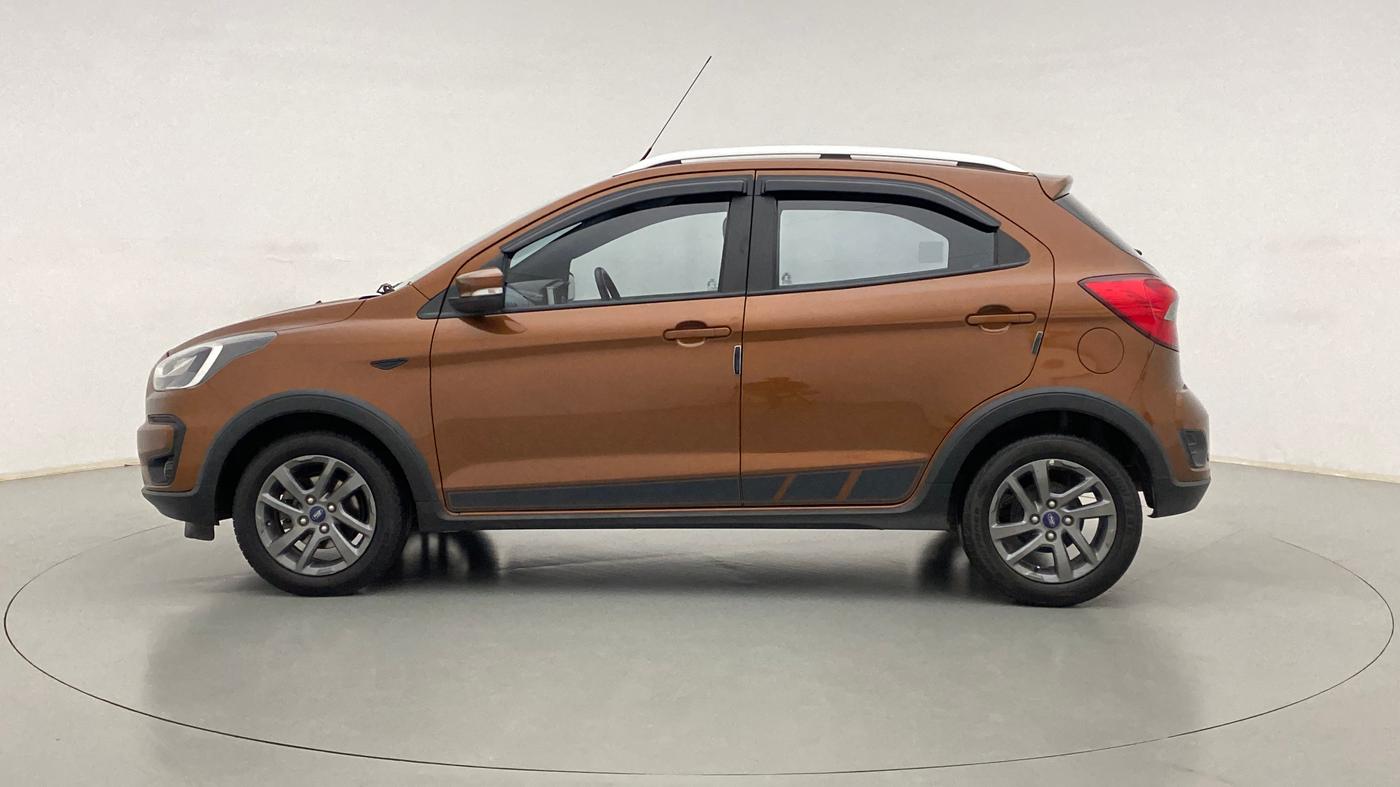 2018 Ford FREESTYLE TITANIUM 1.5 TDCI, Diesel, Manual, 32,240 km, Left Side