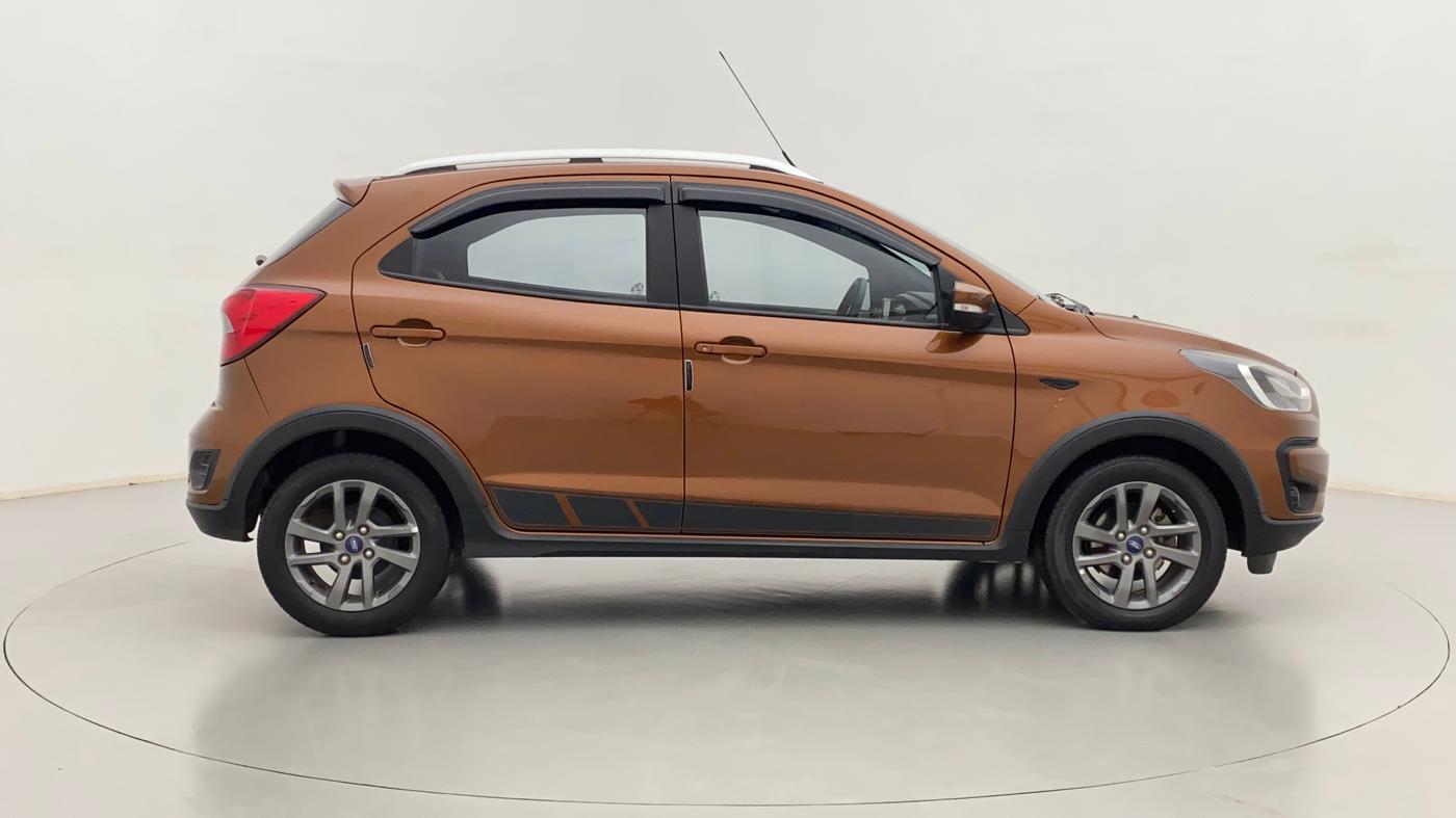 2018 Ford FREESTYLE TITANIUM 1.5 TDCI, Diesel, Manual, 32,240 km, Right Side View
