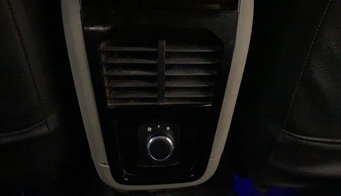 2018 Tata NEXON XZ PLUS DIESEL, Diesel, Manual, 70,896 km, AC Unit - Front vent has minor damage
