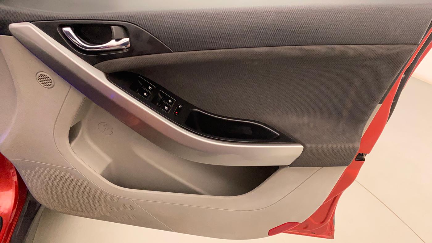 2018 Tata NEXON XZ PLUS DIESEL, Diesel, Manual, 70,896 km, Driver Side Door Panels Control