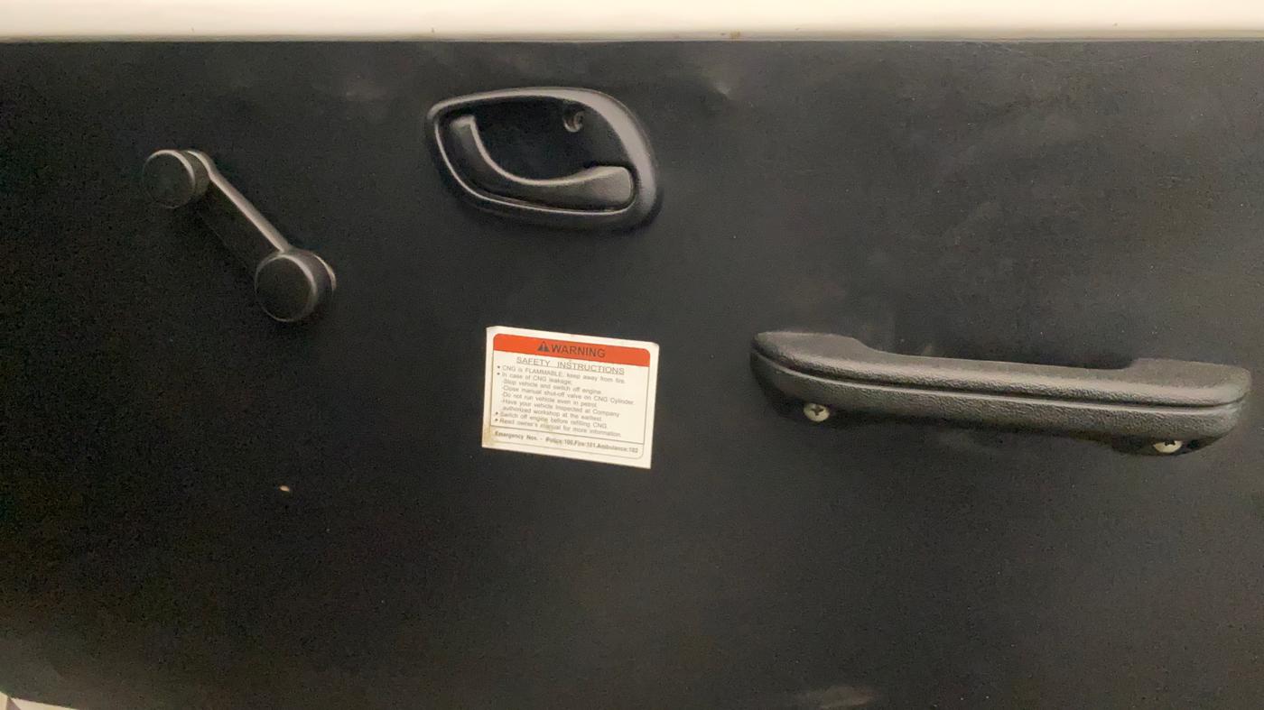 2023 Maruti Eeco 5 STR AC CNG, CNG, Manual, 41,811 km, Driver Side Door Panels Control