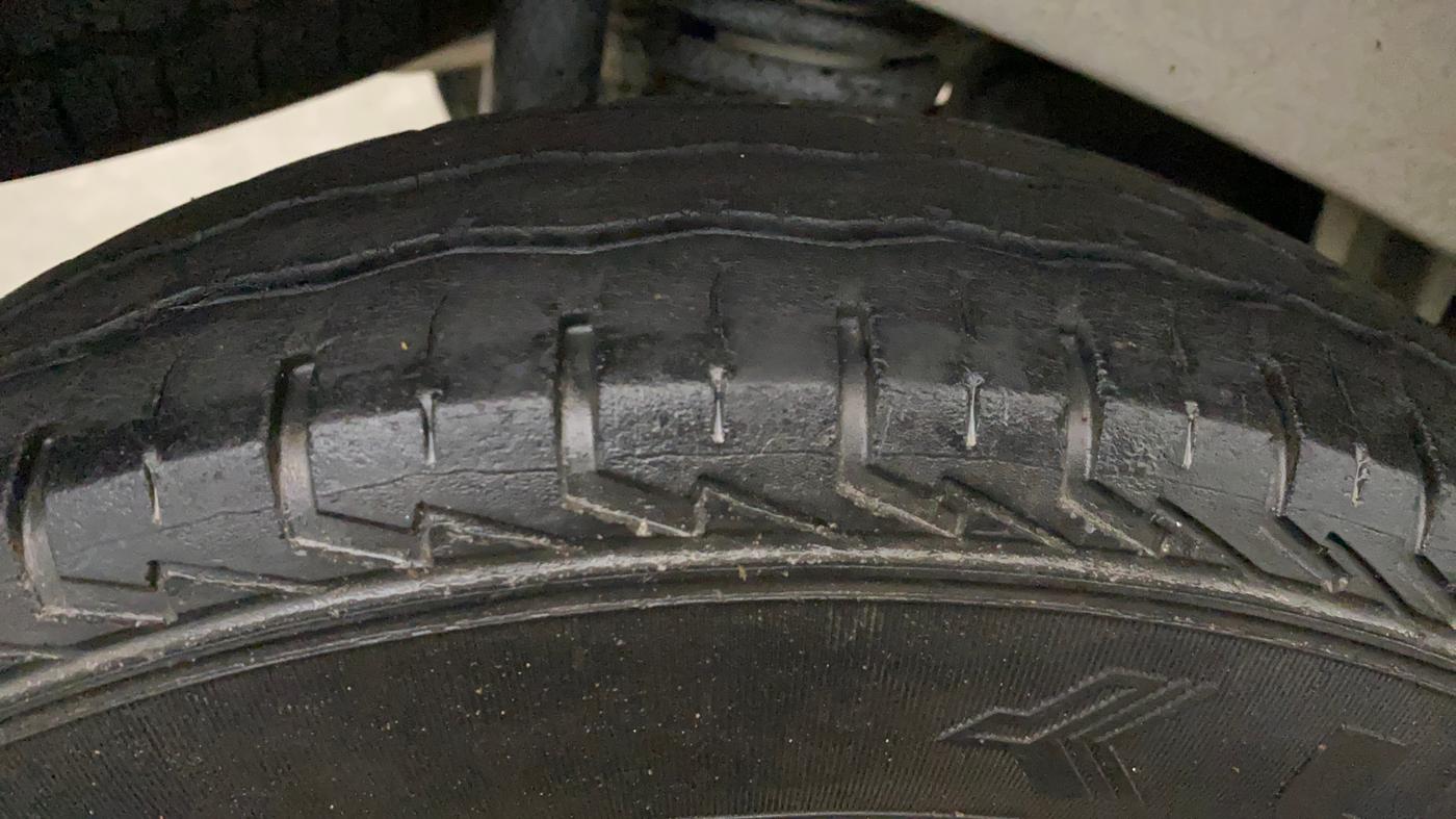 2023 Maruti Eeco 5 STR AC CNG, CNG, Manual, 41,811 km, Right Rear Tyre Tread