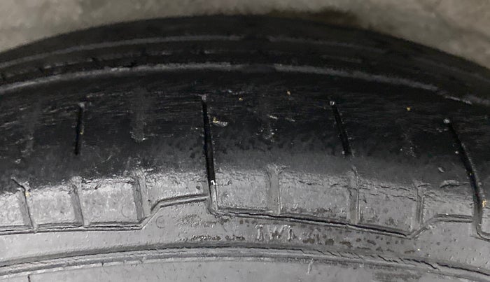 2012 Hyundai i10 SPORTZ 1.2 AT, Petrol, Automatic, 76,041 km, Right Rear Tyre Tread