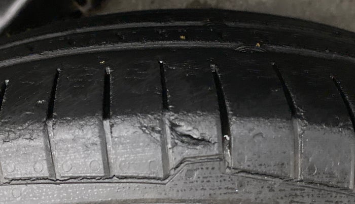 2012 Hyundai i10 SPORTZ 1.2 AT, Petrol, Automatic, 76,041 km, Left Rear Tyre Tread