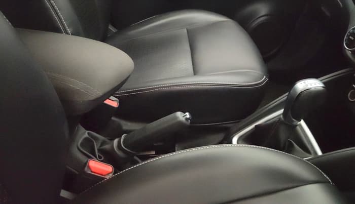 2021 Nissan Kicks XV PREMIUM TURBO 1.3 CVT, Petrol, Automatic, 39,541 km, Gear Lever