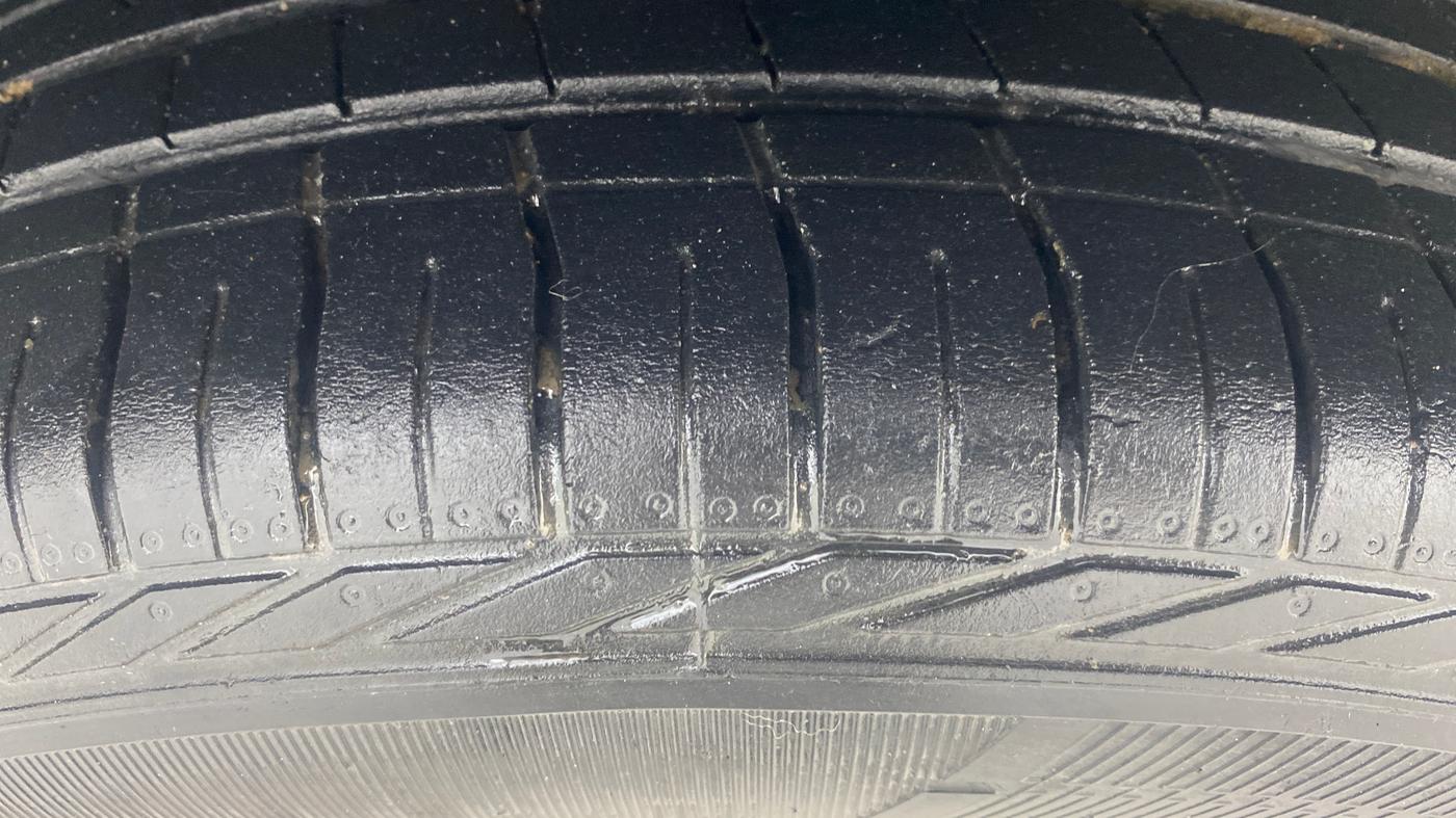 2019 Tata NEXON XZA PLUS PETROL, Petrol, Automatic, 63,170 km, Right Rear Tyre Tread