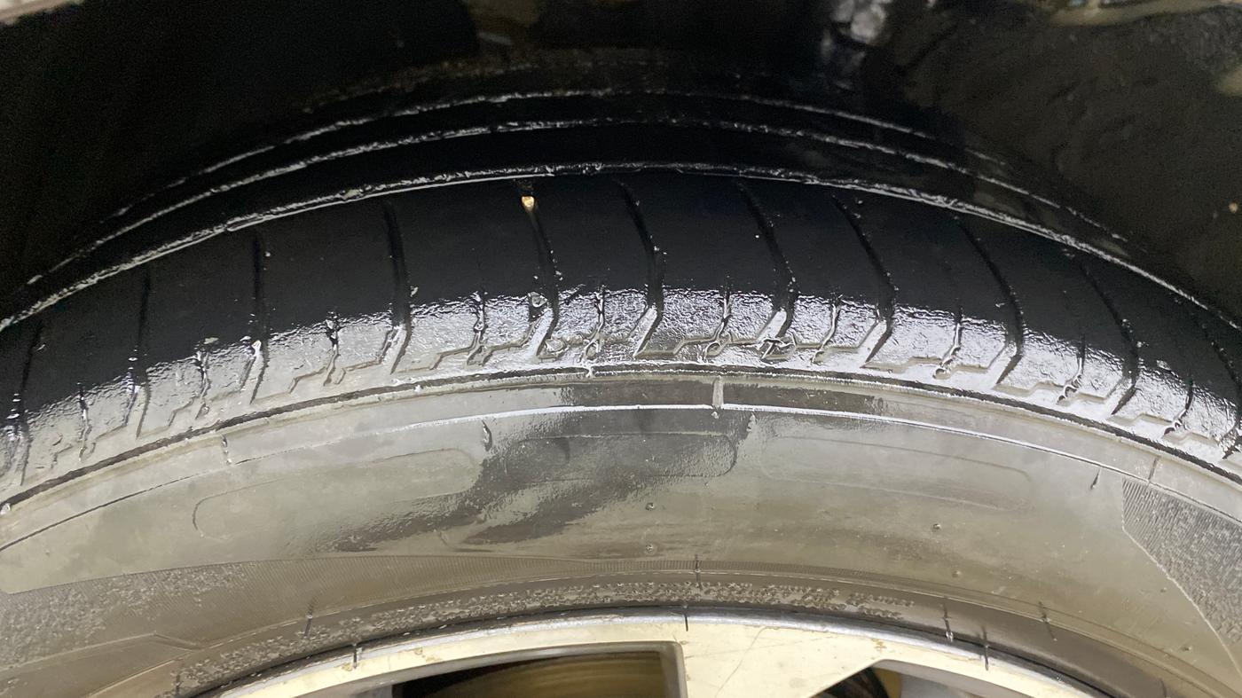 2023 Hyundai Verna SX 1.5 l MPI, CNG, Manual, 1,10,666 km, Left Front Tyre Tread