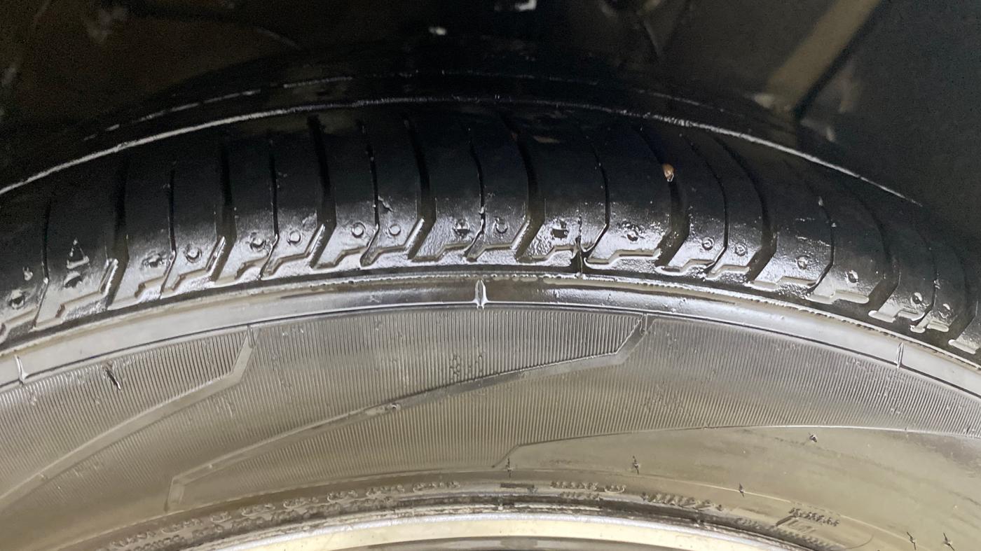2023 Hyundai Verna SX 1.5 l MPI, CNG, Manual, 1,10,666 km, Right Front Tyre Tread