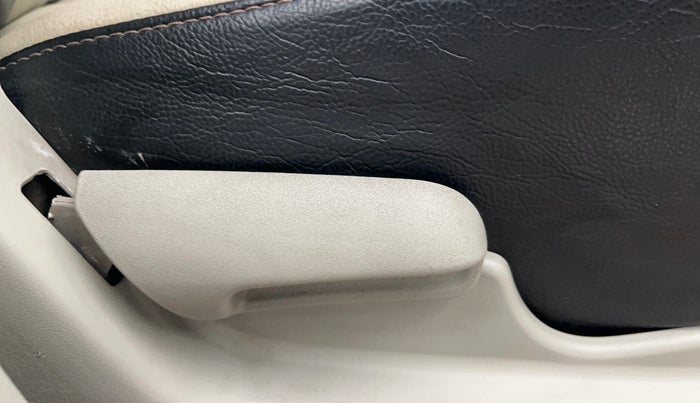 2014 Maruti Celerio VXI AMT, Petrol, Automatic, 1,08,527 km, Driver Side Adjustment Panel