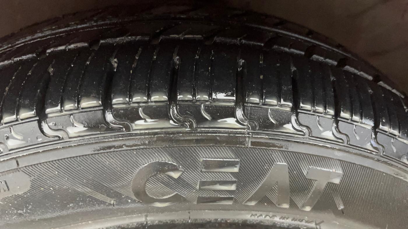 2014 Maruti Celerio VXI AMT, Petrol, Automatic, 1,08,527 km, Left Front Tyre Tread
