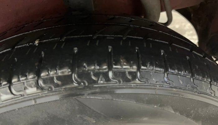 2014 Maruti Celerio VXI AMT, Petrol, Automatic, 1,08,527 km, Left Rear Tyre Tread