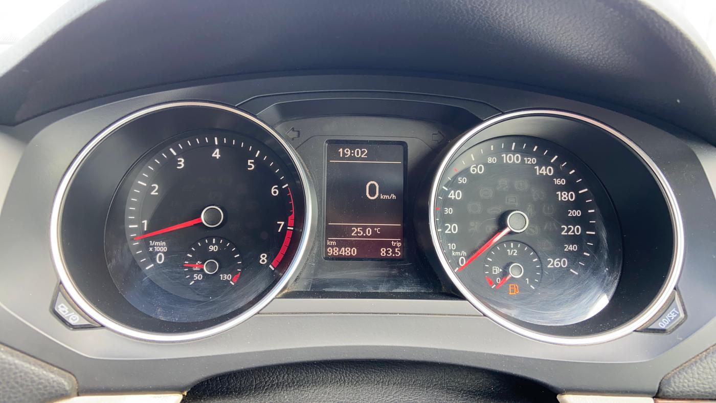 2016 Volkswagen Jetta COMFORTLINE TSI, Petrol, Manual, 98,462 km, Odometer Image