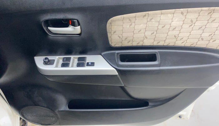 2013 Maruti Wagon R 1.0 VXI, Petrol, Manual, 24,304 km, Driver Side Door Panels Control
