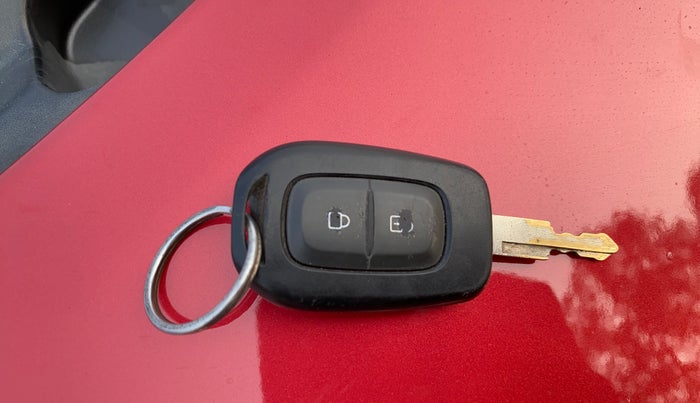 2018 Datsun Redi Go T(O) 1.0 AMT, Petrol, Automatic, 24,265 km, Key Close Up