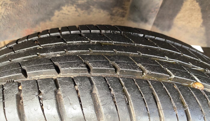 2018 Datsun Redi Go T(O) 1.0 AMT, Petrol, Automatic, 24,265 km, Left Rear Tyre Tread