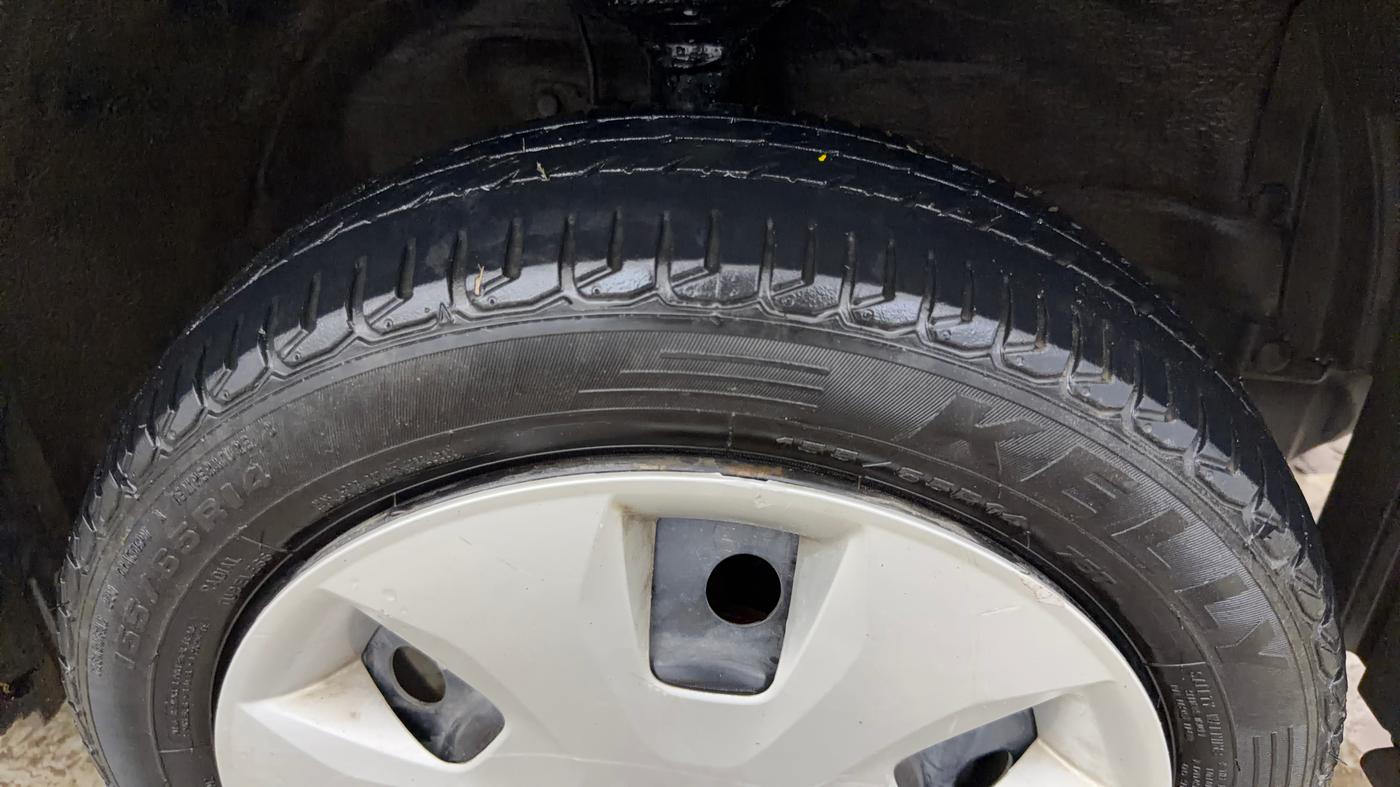 2016 Maruti Wagon R 1.0 VXI, Petrol, Manual, 29,409 km, Right Front Tyre Tread