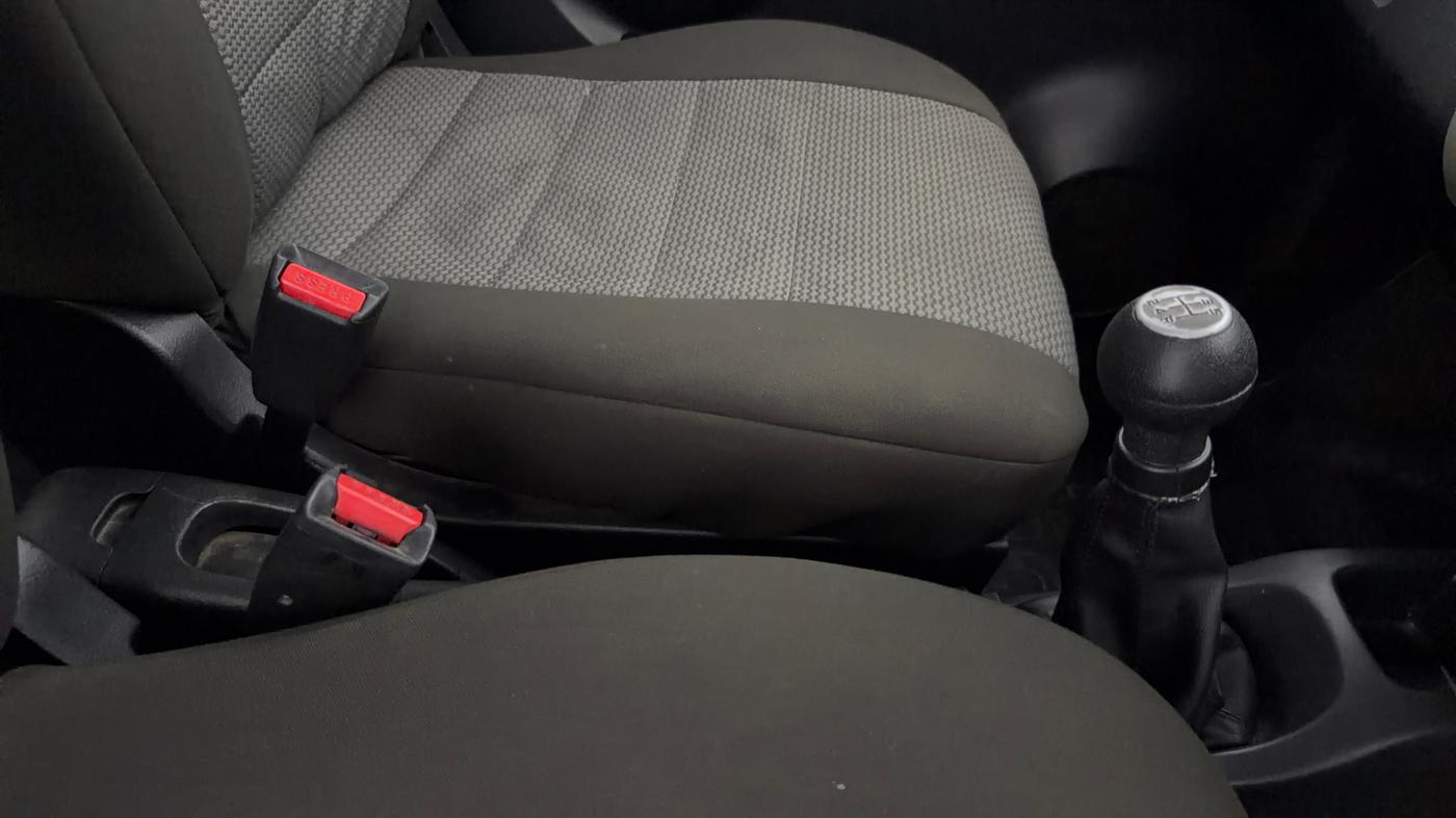 2016 Maruti Wagon R 1.0 VXI, Petrol, Manual, 29,409 km, Gear Lever