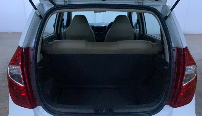 2012 Hyundai i10 MAGNA 1.2, Petrol, Manual, 70,879 km, Boot Inside