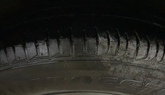 2012 Hyundai i10 MAGNA 1.2, Petrol, Manual, 70,879 km, Left Rear Tyre Tread