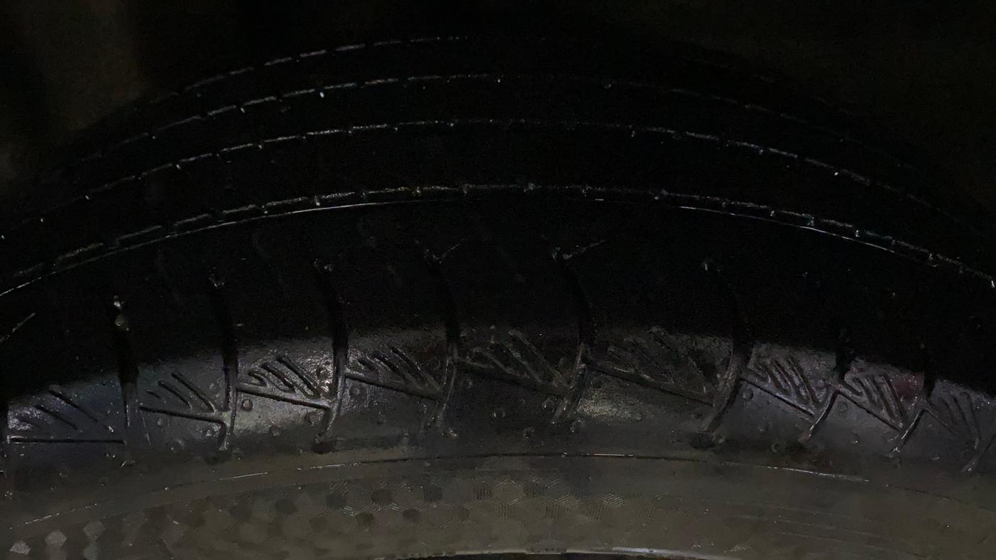 2021 MG HECTOR SHARP 1.5 PETROL CVT, Petrol, Automatic, 61,025 km, Right Rear Tyre Tread
