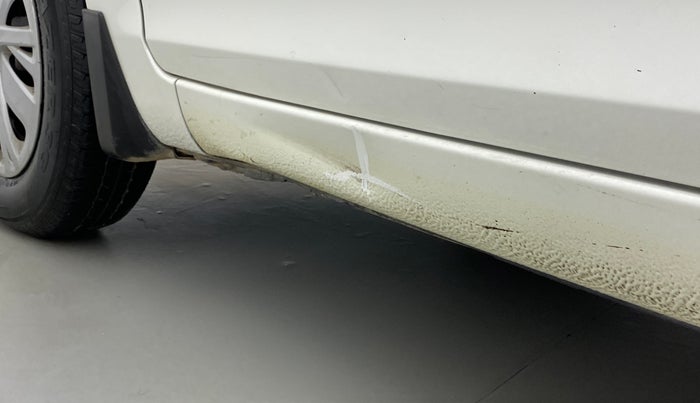 2017 Maruti Swift VXI D, Petrol, Manual, 55,354 km, Left running board - Slightly dented