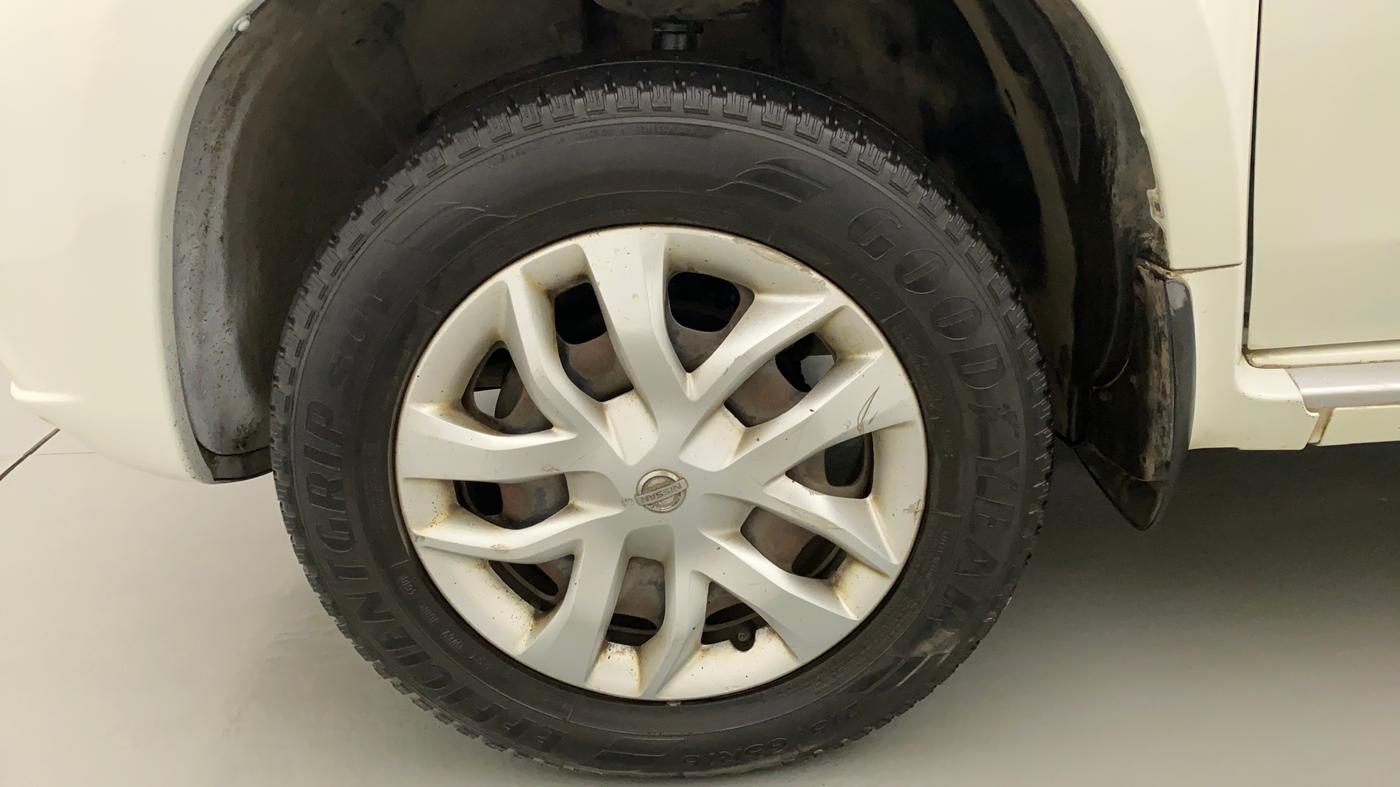 2015 Nissan Terrano XL (P), Petrol, Manual, 82,883 km, Left Front Wheel