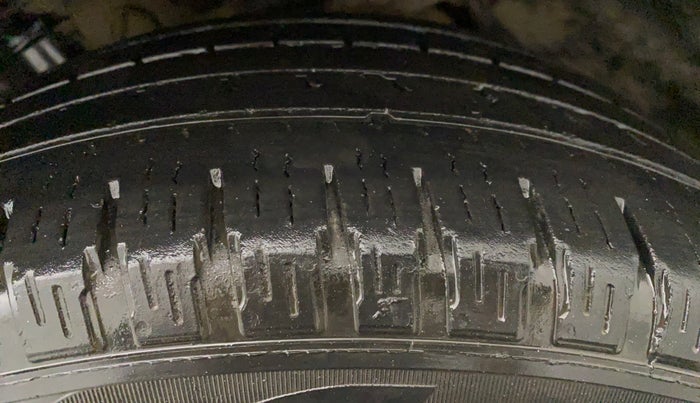 2015 Nissan Terrano XL (P), Petrol, Manual, 82,883 km, Left Rear Tyre Tread