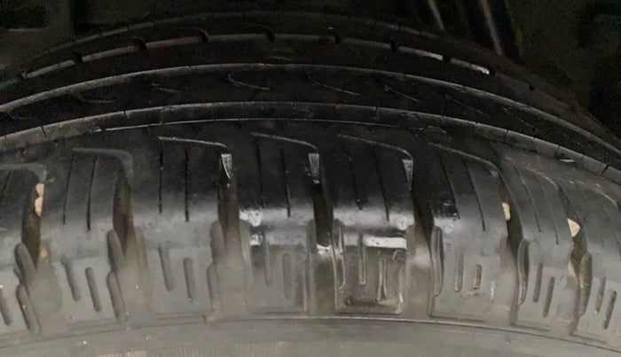 2015 Nissan Terrano XL (P), Petrol, Manual, 82,883 km, Right Rear Tyre Tread