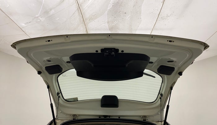 2015 Nissan Terrano XL (P), Petrol, Manual, 82,883 km, Boot Door Open