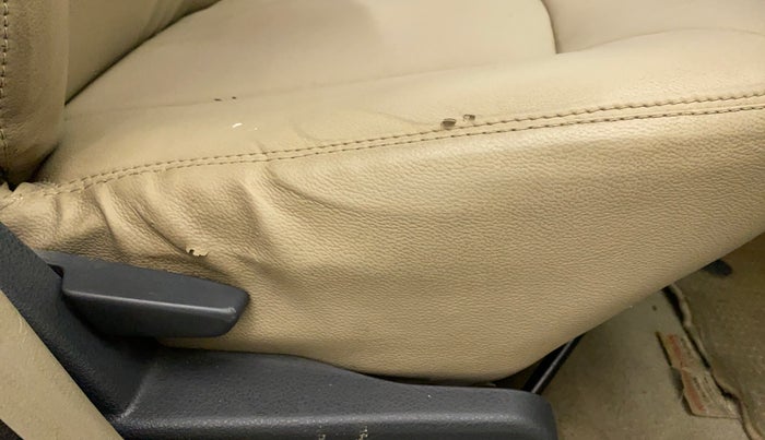 2015 Nissan Terrano XL (P), Petrol, Manual, 82,883 km, Driver Side Adjustment Panel