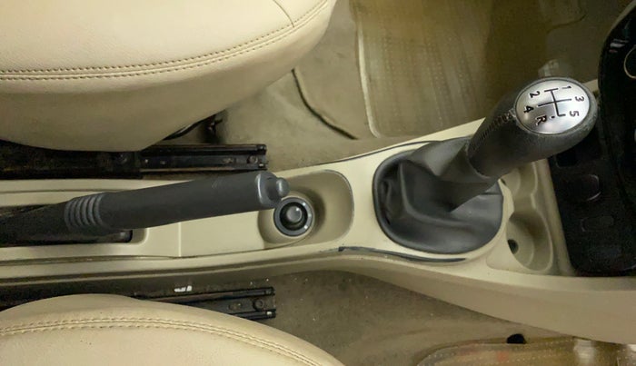 2015 Nissan Terrano XL (P), Petrol, Manual, 82,883 km, Gear Lever