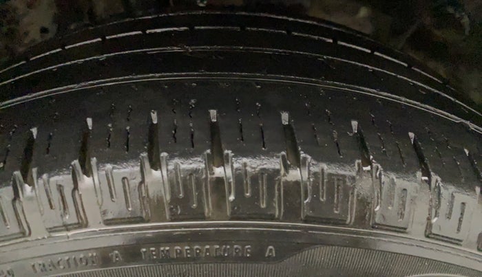 2015 Nissan Terrano XL (P), Petrol, Manual, 82,883 km, Left Front Tyre Tread