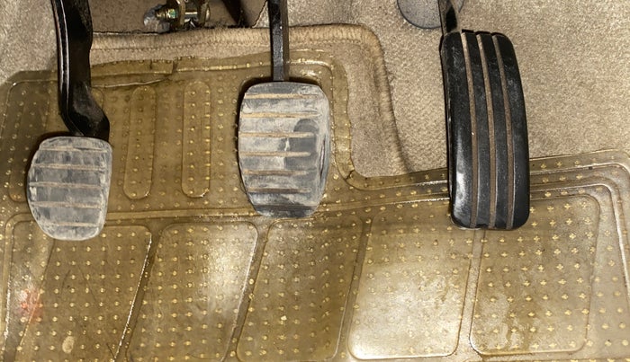 2015 Nissan Terrano XL (P), Petrol, Manual, 82,883 km, Pedals