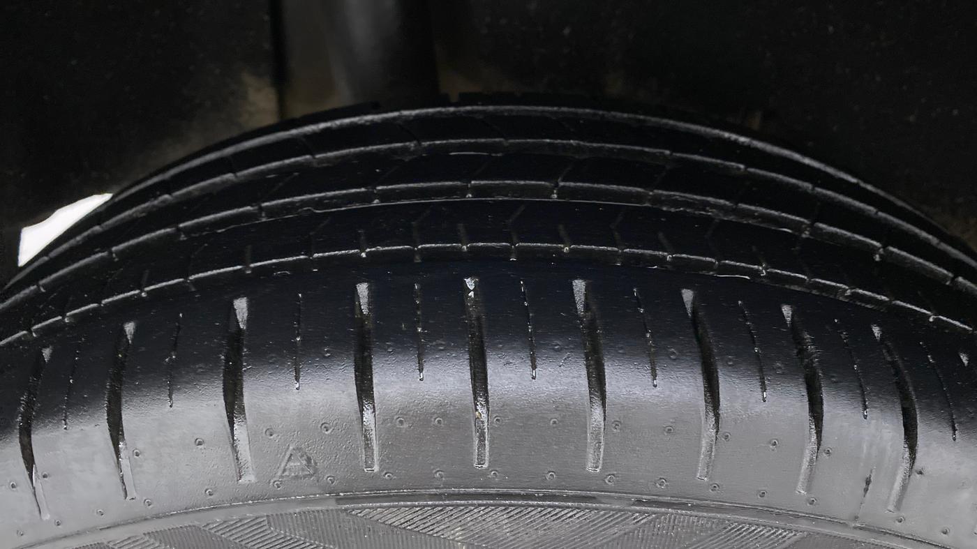 2021 Maruti Baleno ZETA PETROL 1.2, Petrol, Manual, 18,321 km, Right Rear Tyre Tread
