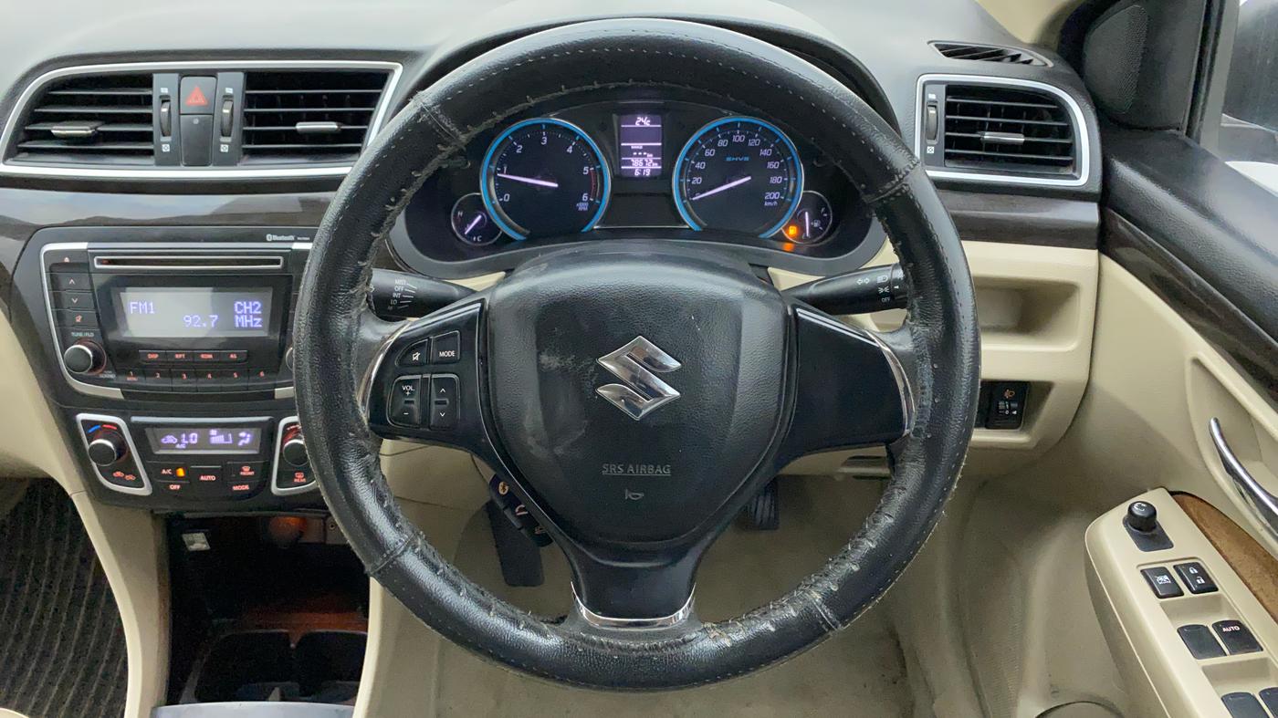 2016 Maruti Ciaz VDI+ SHVS, Diesel, Manual, 78,672 km, Steering Wheel Close Up