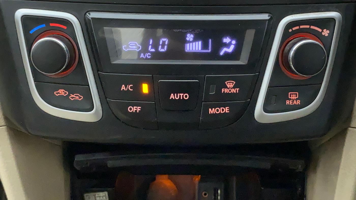 2016 Maruti Ciaz VDI+ SHVS, Diesel, Manual, 78,672 km, Automatic Climate Control
